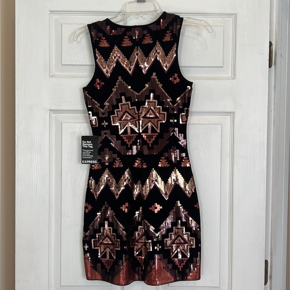 NWT Beautifully detailed express sequin Dress